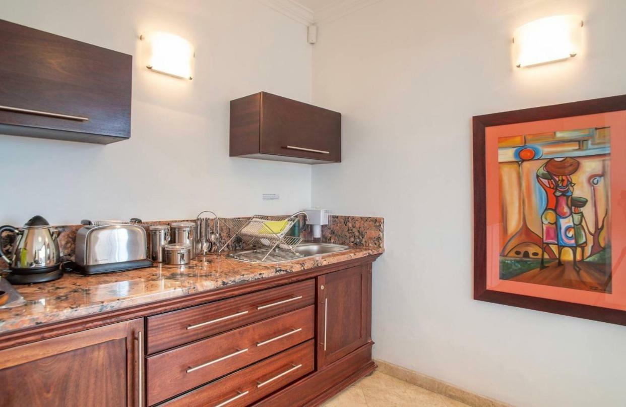 Bantry Beach Luxury Suites Κέιπ Τάουν Εξωτερικό φωτογραφία